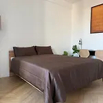 Bollicina Milano - Free Parking, Ac & Balcony